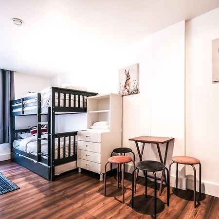 Spacious Apartment In Piccadilly Sleep 6 Vrb Londen Buitenkant foto